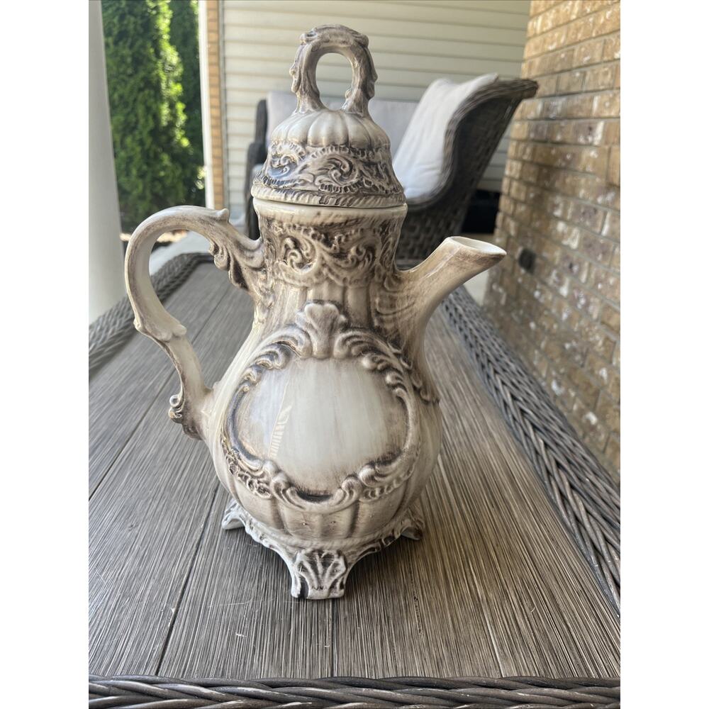 Capodimonte Porcelain Flower Pitcher With Lid Made In Italy. Pink Flower Is Chip - Picture 9 of 15